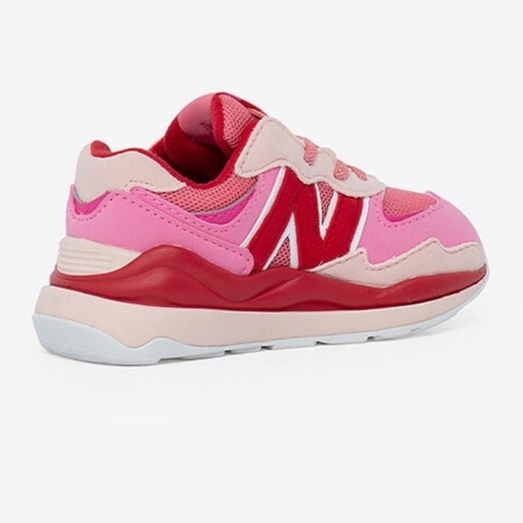 💕HP💕New balance toddler girl 57/40 red and pink sneakers - Picture 3 of 12